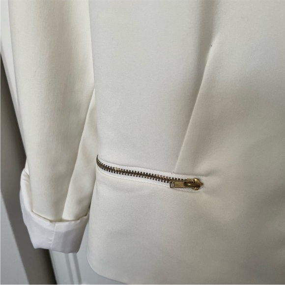 Ivory Blazer - Picture 4 of 5